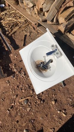 Bathroom sink with faucet
