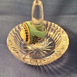 Crystal Glass Ring Holder With Ring
