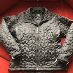 Women  Black Xl  The North Face  Jacket  Like New  Asking $60