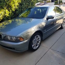 2003 BMW 525i