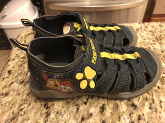 Youth boys large 9/10 sandals paw patrol