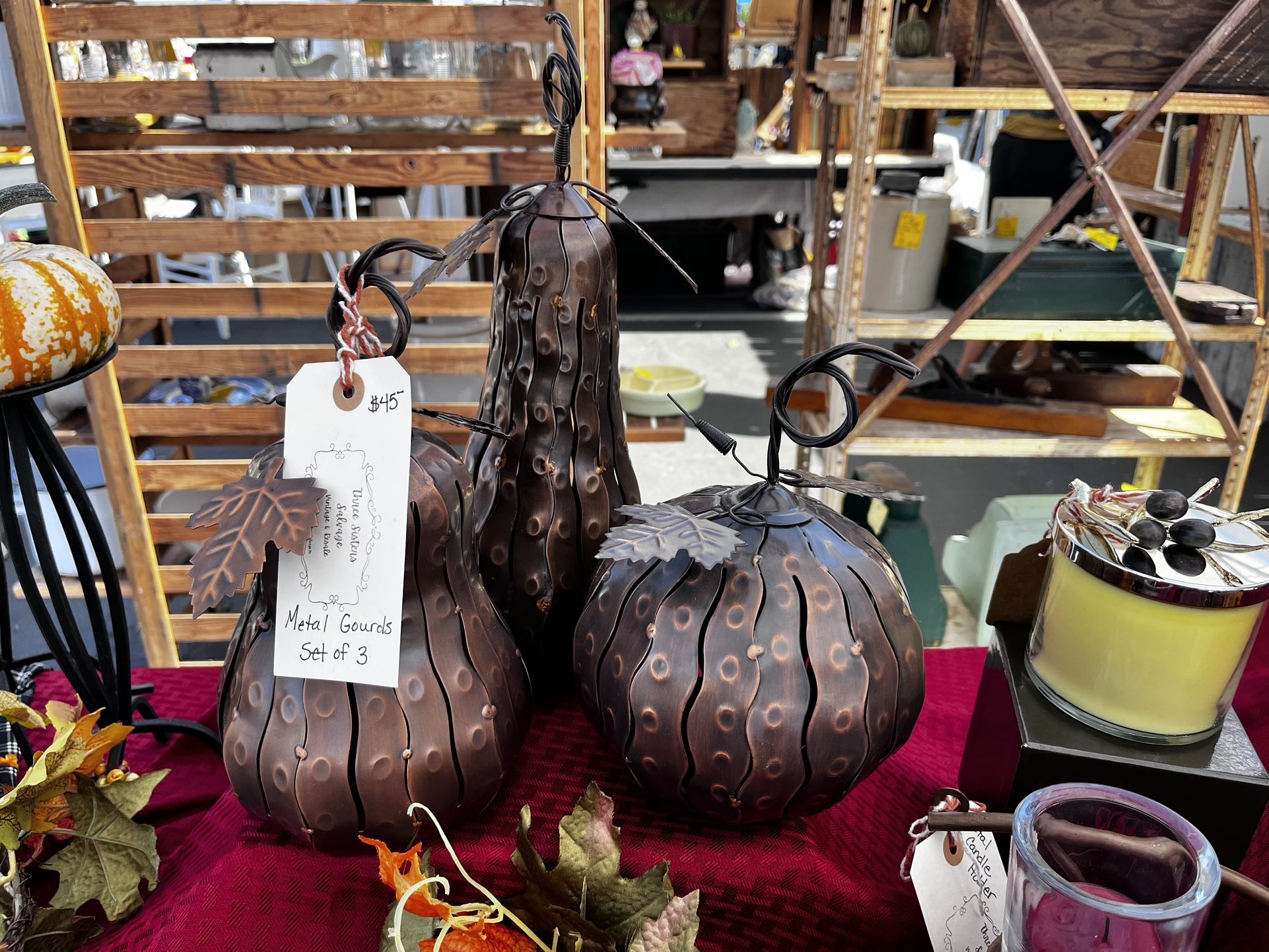 Metal gourds (3)
