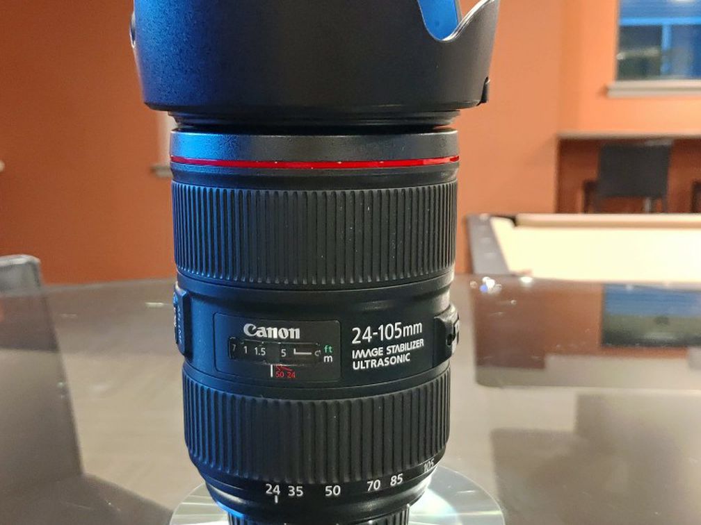 Canon EOS EF 24-105mm F/4 L IS II USM Zoom Lens - Excellent CONDITION