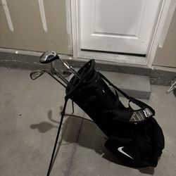 Golf clubs and bag bundle
