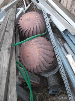 Roof turbine vents