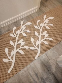 White leaf decor wall hanging