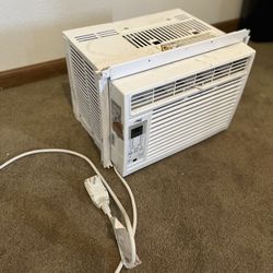 AC Unit • Arctic King window air conditioner , White $150
