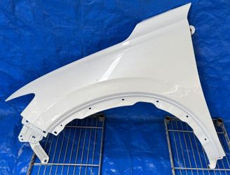 HONDA HR-V LEFT DRIVER SIDE FENDER ASSEMBLY WHITE (NH883P) 2023-2025