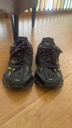 Balenciaga tracks black and green  size 10