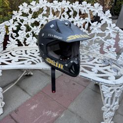 Skin. Motocross Helmet Size L