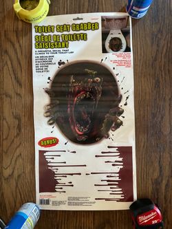 Zombie Toilet Seat Grabber Halloween Horror Decoration
