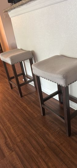 Set Of 2 Stools