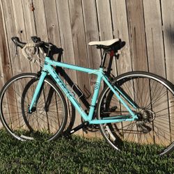 TREK Women's Lexa Road Bike // 50cm for Sale in Magnolia, TX - OfferUp