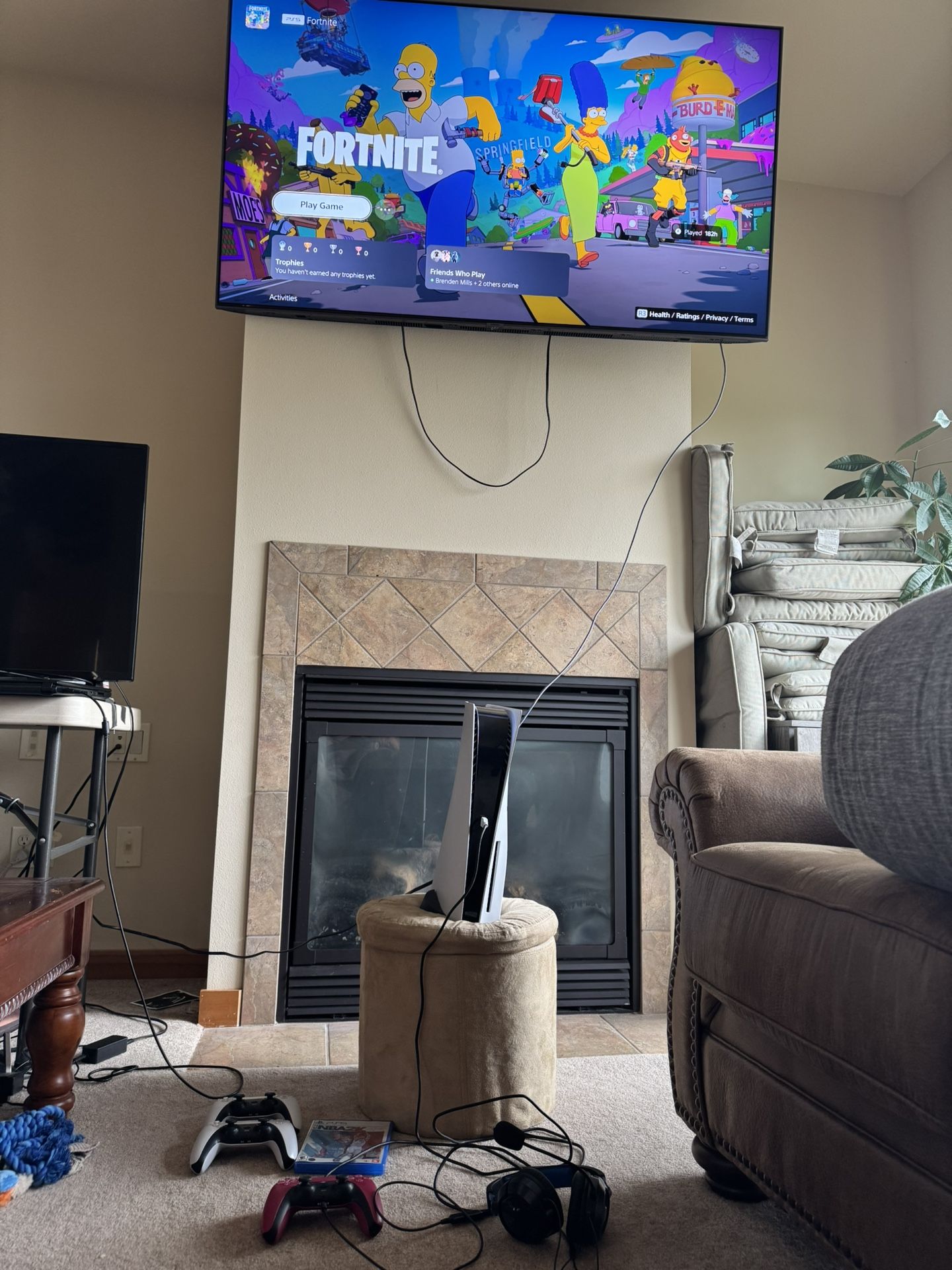 PS5 Disk Version 825gb storage