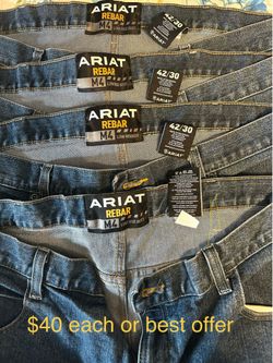 Men’s jeans Ariat and Levi
