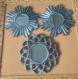DECORATIVE SILVER MIRROR SET ( GOOD CONDITION, NOT METAL )