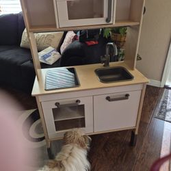 Play Kitchen