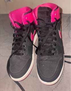 Nike Air Jordan High Black and Pink 8y