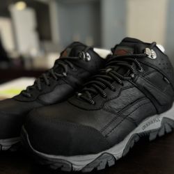 Work Boots!!! MERRELL !! Authentic!!!! 