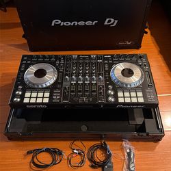 Pioneer DDJ-SZ Professional DJ Controller w Flight Case Excellent Condition