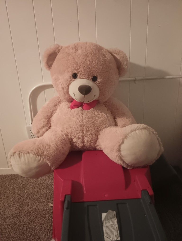 Giant Teddy Bear