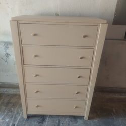 CHEST OF DRAWERS