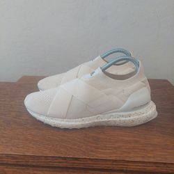 Adidas Ultraboost Primeknit 5.0 DNA Athletic Running Shoes 
Women's Size 6.5 