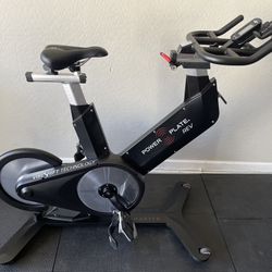 Power Plate REV Spin Bike Cycle Studio Trainer Exercise Bicycle Workout Stationary Commercial Gym