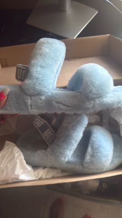 BLUE UGG SANDAL