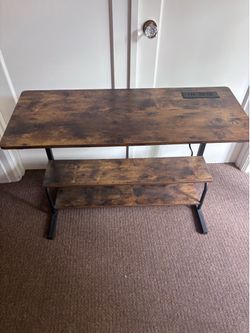 Adjustable stand up desk