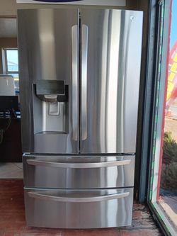 LG 4 DOOR FRENCH DOOR STAINLESS STEEL REFRIGERATOR 