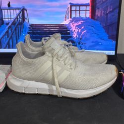 Adidas Swift Run 