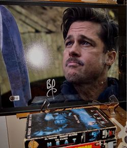 Brad Pitt Autograph