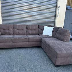Sectional Couch 