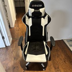 Black & White Gaming Chair (Used)