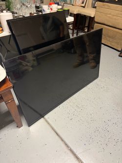 55” Insignia TV