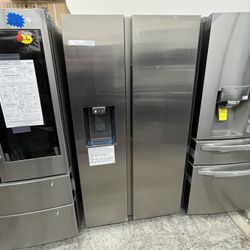SIDE BY SIDE STAINLESS STEEL REFRIGERATOR