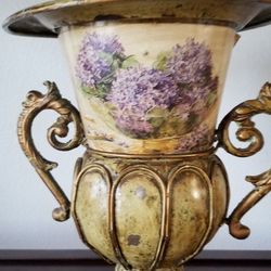 Beautiful URN vases Metal planter Perfect For Fresh Flowers or