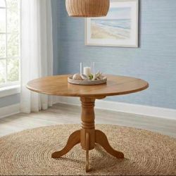 *New in box* International Concepts Oak Solid Wood Dropleaf Dining Table 42”