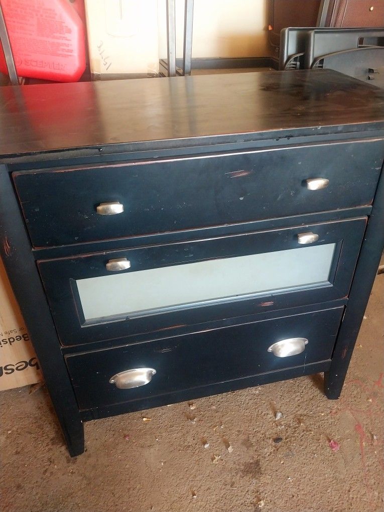 Dresser