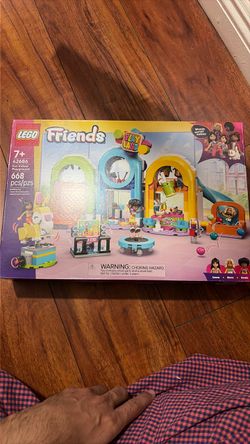 Lego friends play land 7+ 668 piece # 42686