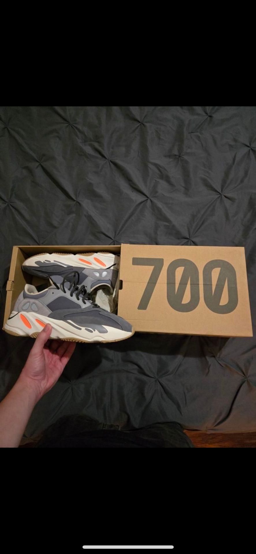 Yeezy 700 Magnet 
