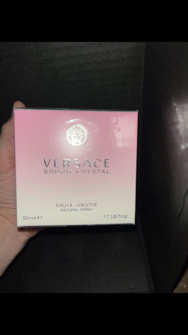 Versace Bright Crystal Eau De Toilette 