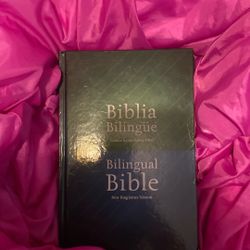Bilingual Bible - New Kings James Version