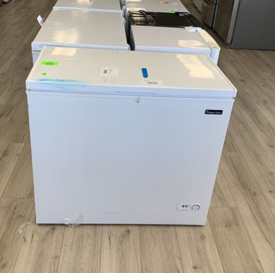 MAGIC CHEF HMCF7W4 CHEST FREEZER GAJ for Sale in Dallas, TX OfferUp