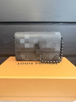 NIB Louis Vuitton steamer Wearable Wallet