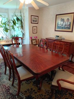 Raymour & Flanagan 8 piece Dining Set