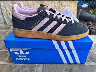Women’s OG Sambas size 7.