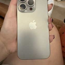 Unlocked 15 Pro 256gb