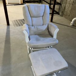 Beige Rocking Chair With Leg Rest 